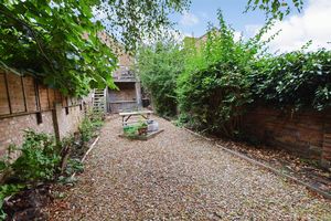 Communal Garden- click for photo gallery